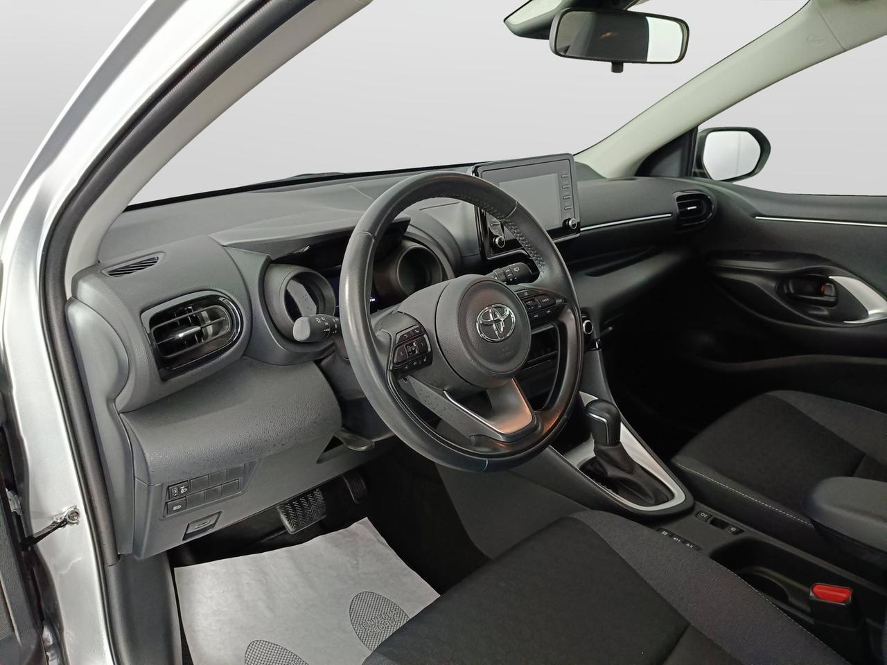 TOYOTA Yaris IV 2020 - Yaris 1.5h Trend