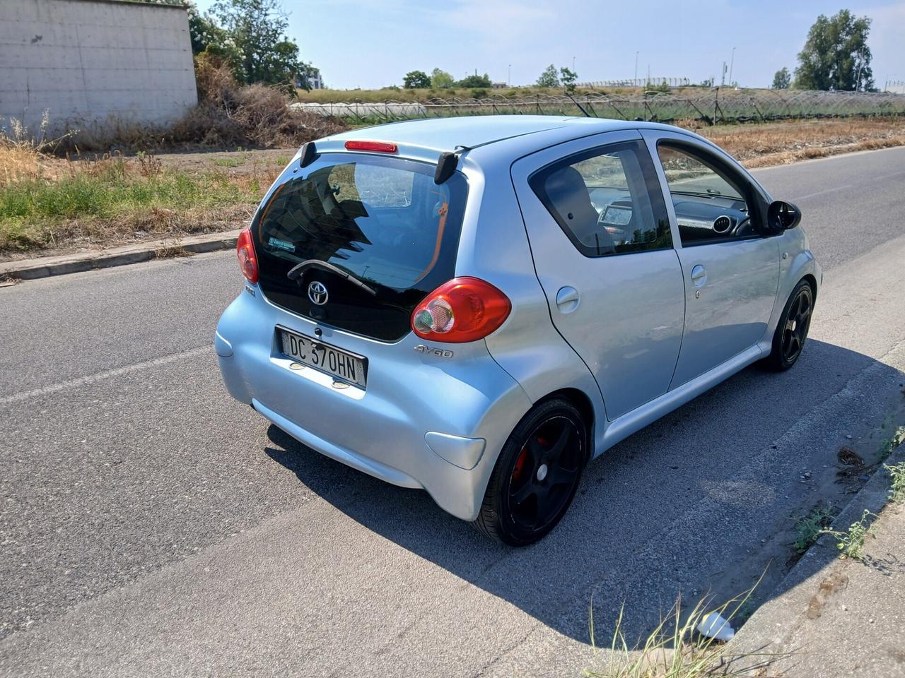 Toyota Aygo 1.0 12V 5 porte Sol 130 Mila km