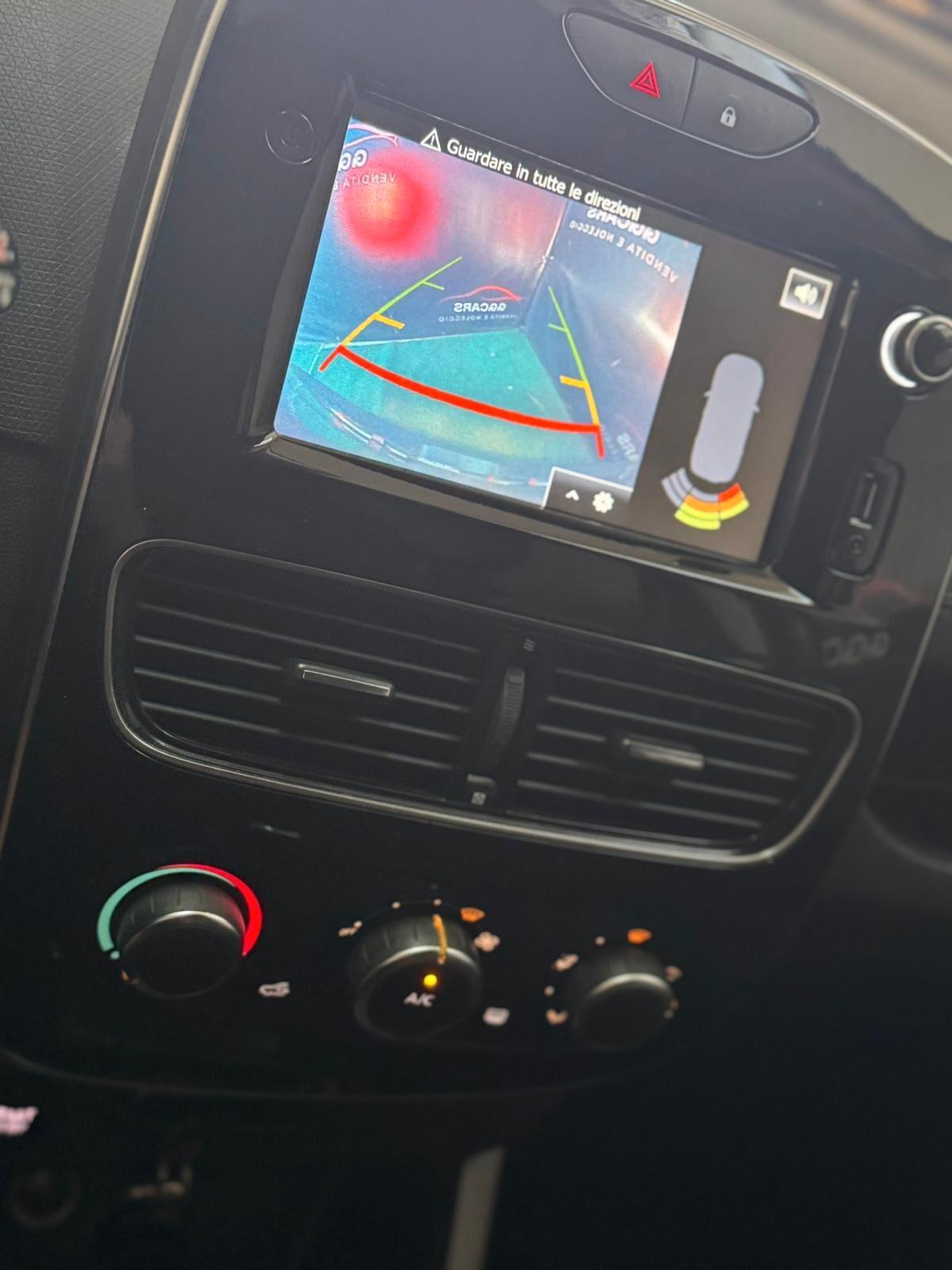 Renault Clio dCi 8V 90 CV 5 porte Moschino Intens