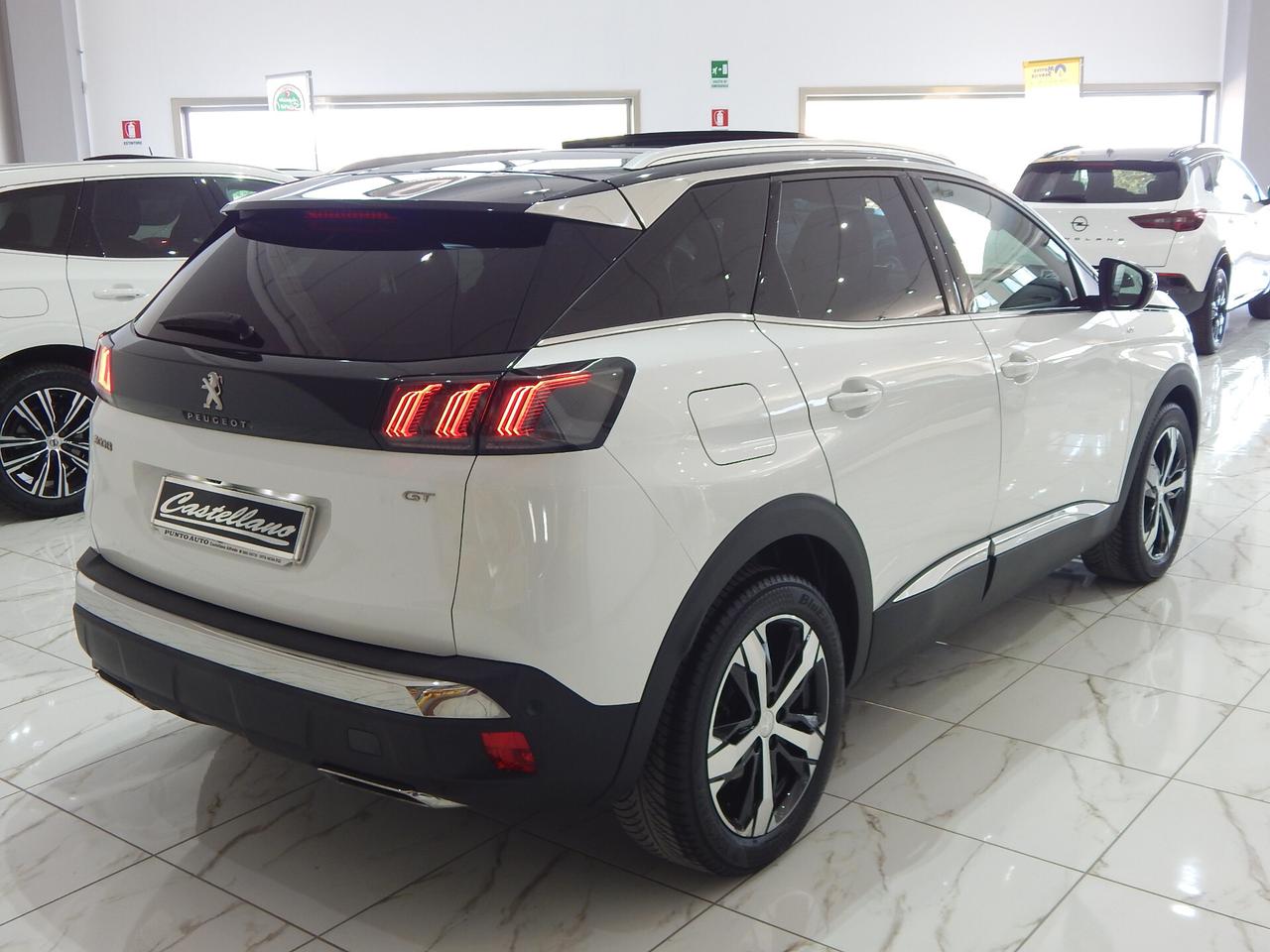 Peugeot 3008 1.5 bluehdi GT Pack EAT8 TETTO-NAVI-PELLE-PARK-LED