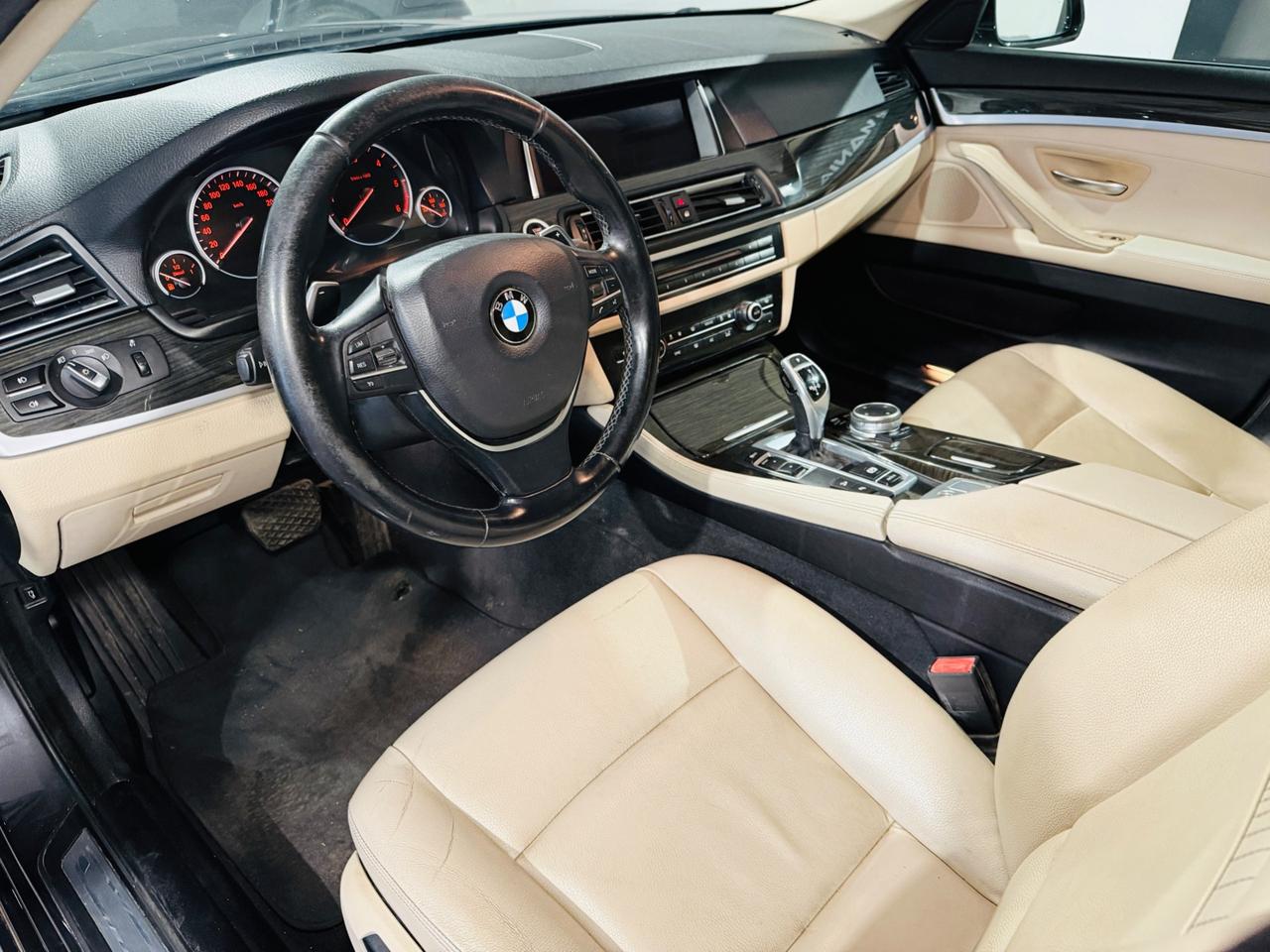Bmw 525d xDrive Touring Luxury*218 CV*FULL*