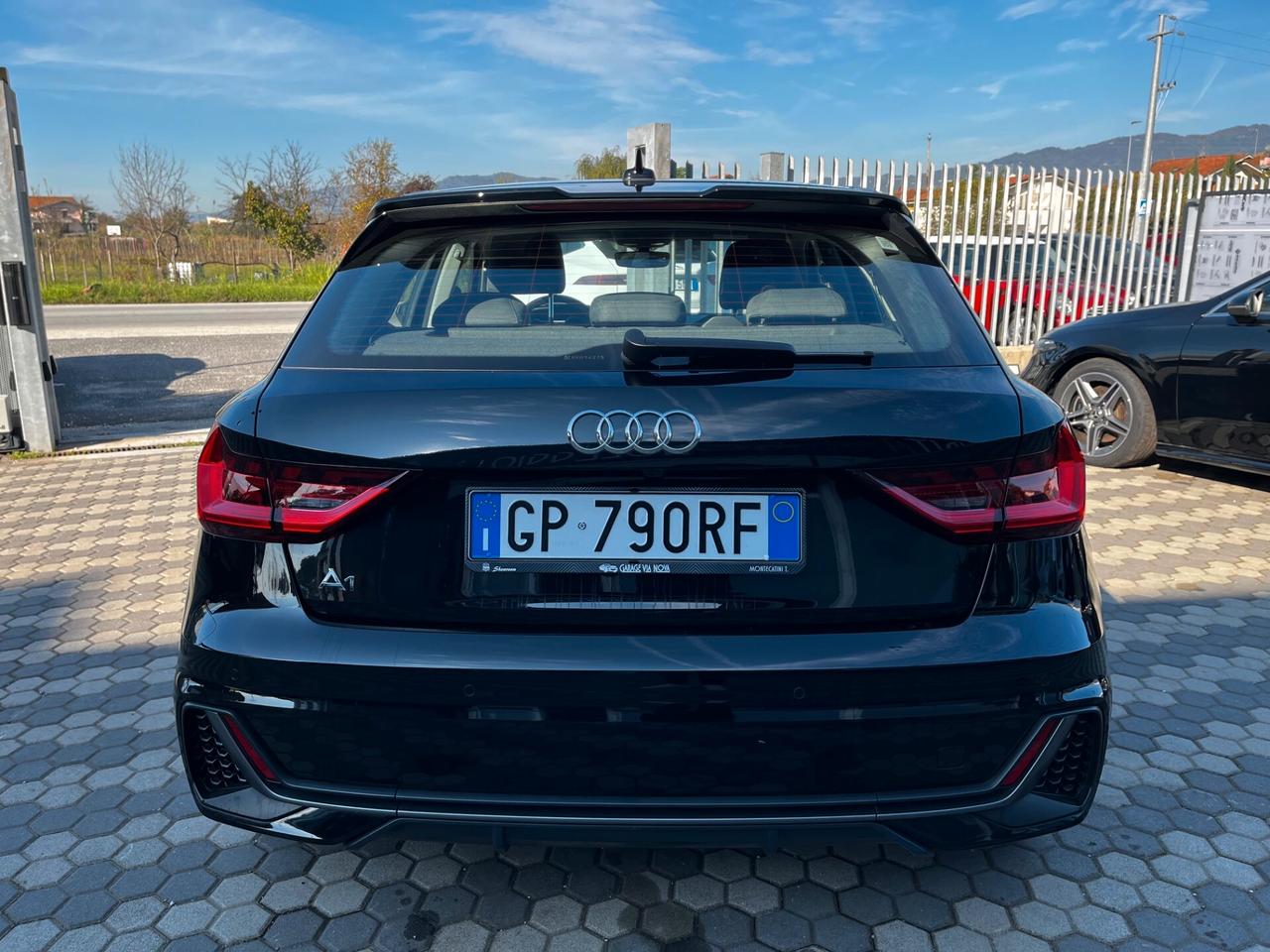 Audi A1 SPB 30 TFSI S tronic Identity Black