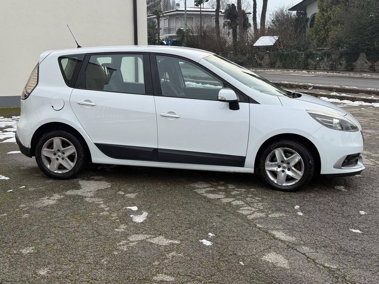 Renault Scenic Scénic XMod 1.6 GPL Wave