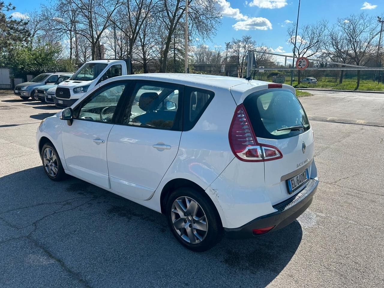 Renault Scenic X-Mod 1.6 cc benzina pari al nuovo unico proprietario full optional