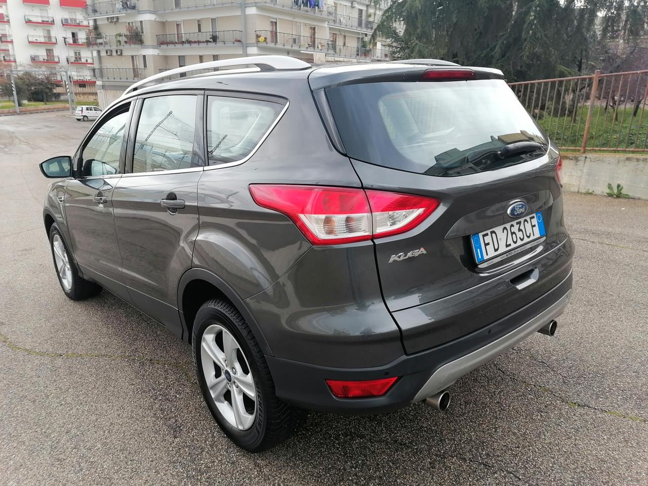 Ford Kuga 2.0 TDCI 120 CV **112.000 KM** TITANIUM 2016