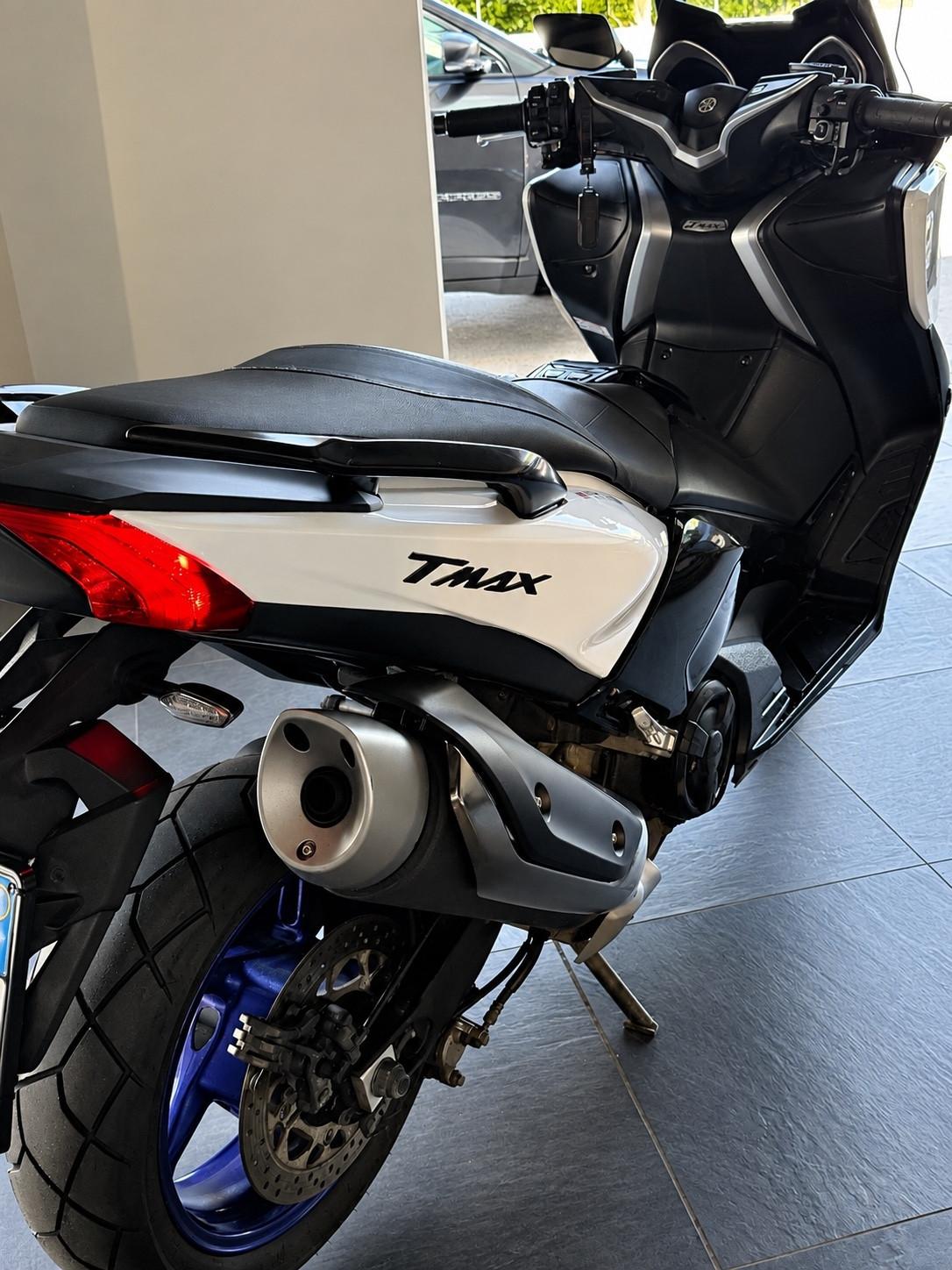 Yamaha T Max 530