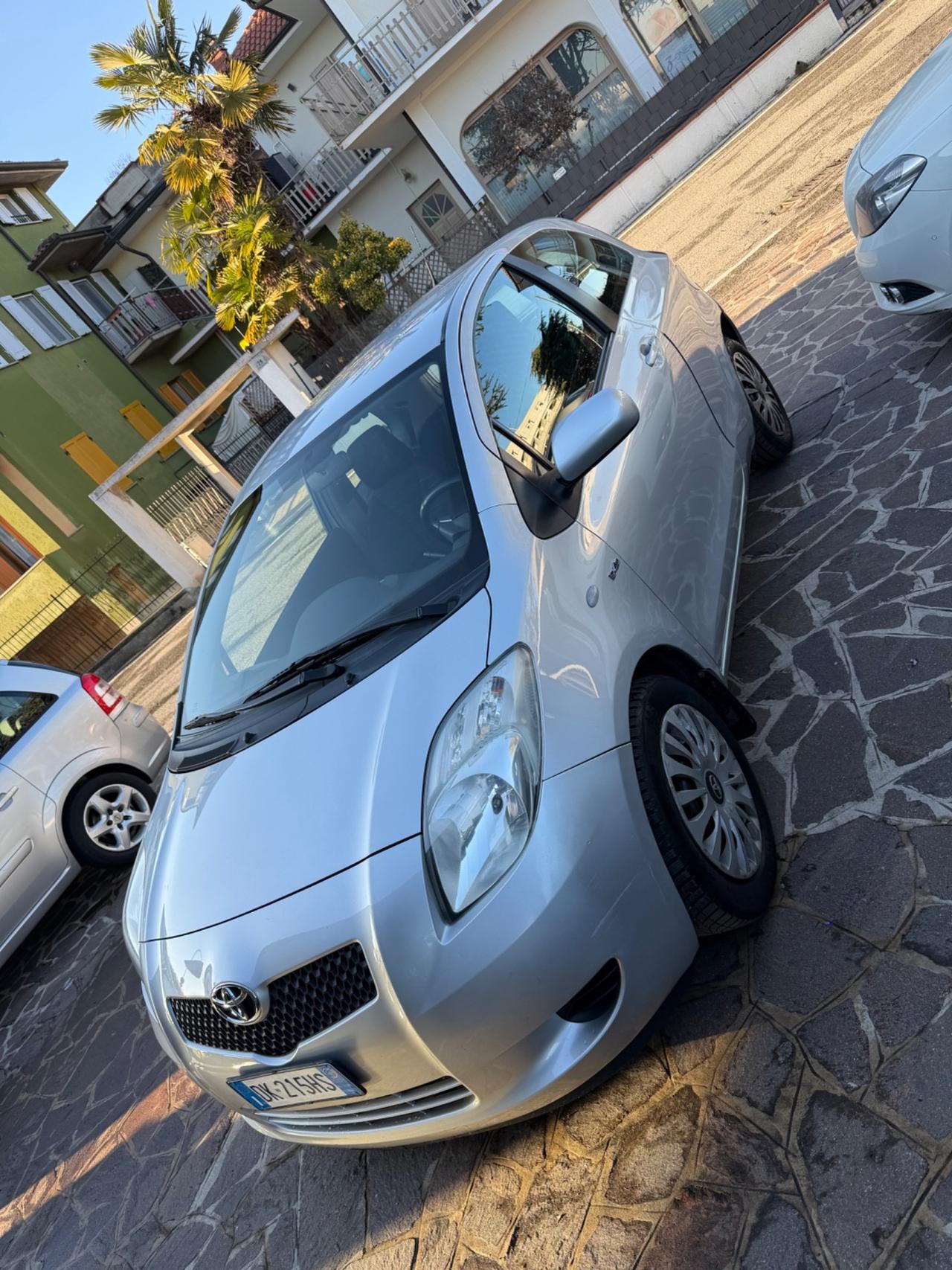 Toyota Yaris 1.4 D-4D 3 porte Sol