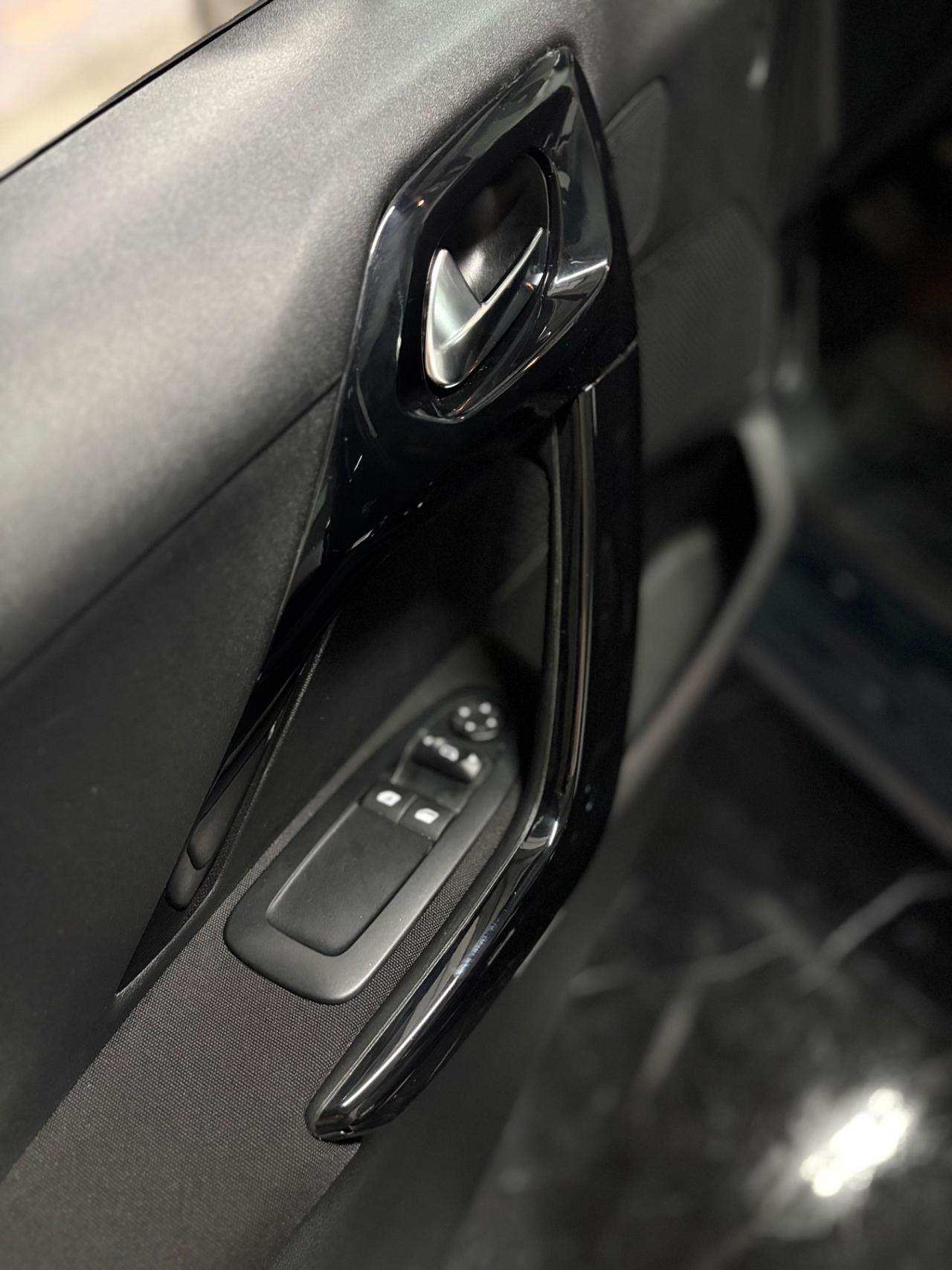 Peugeot 208 5p. Allure