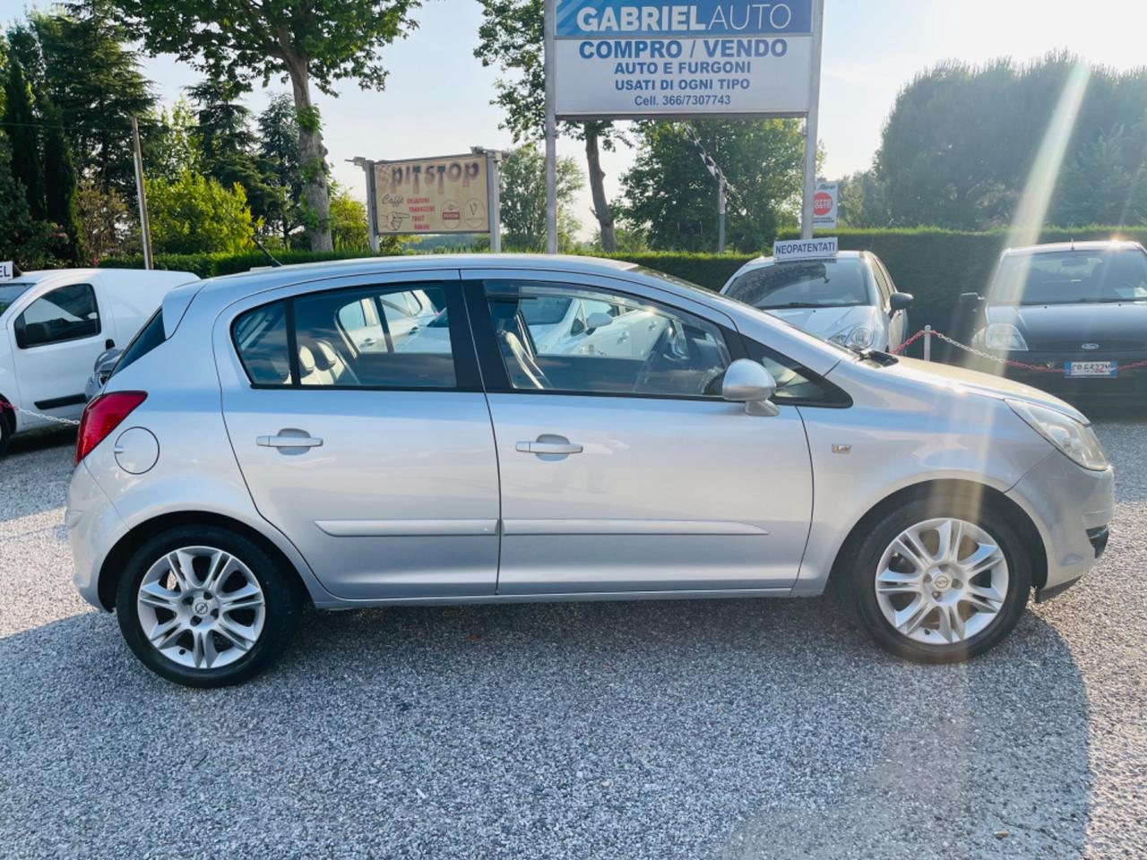 Opel Corsa 1.2 5p Cosmo Ok Neopatentati