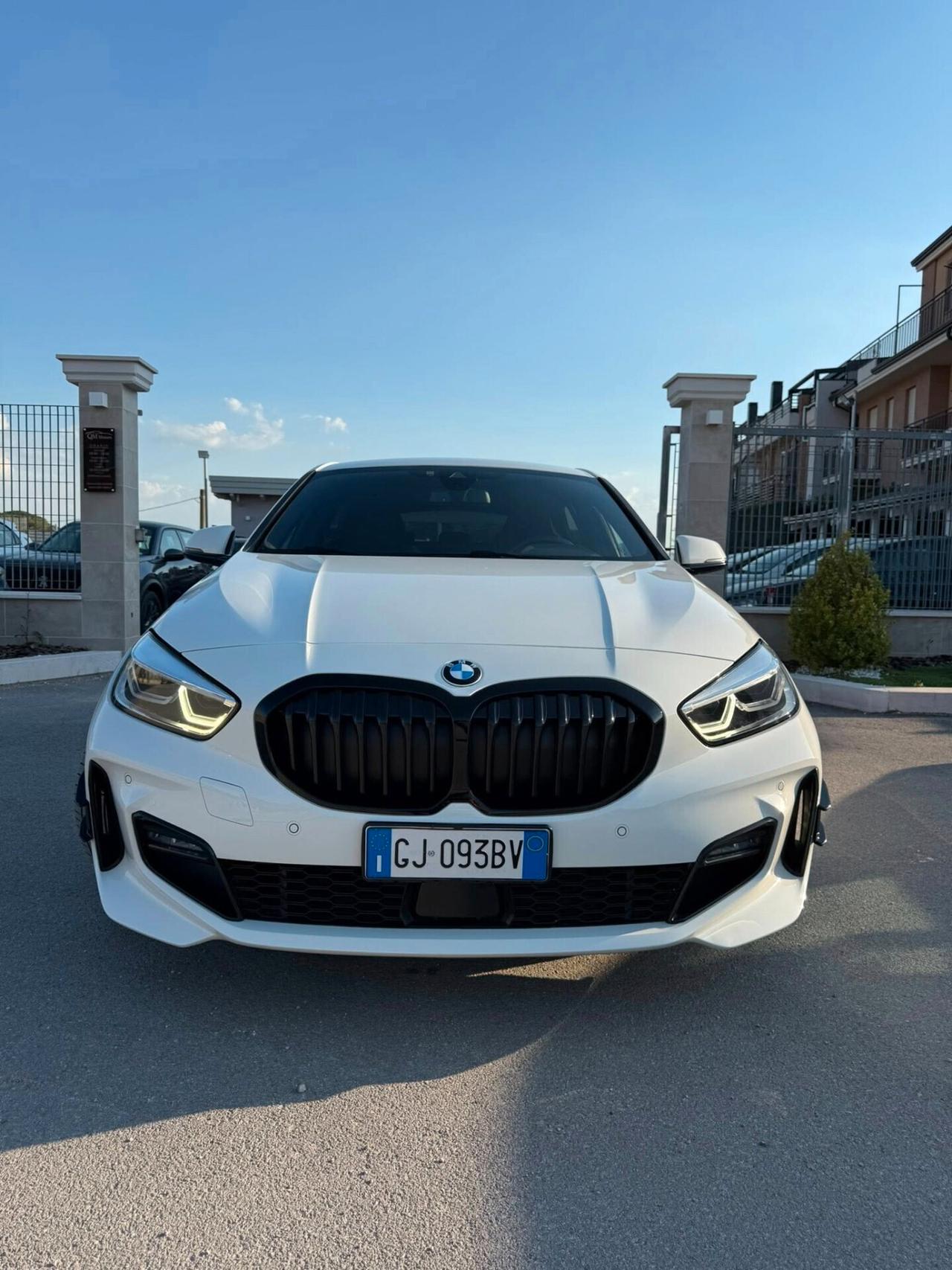 Bmw 118 118d 5p. Msport
