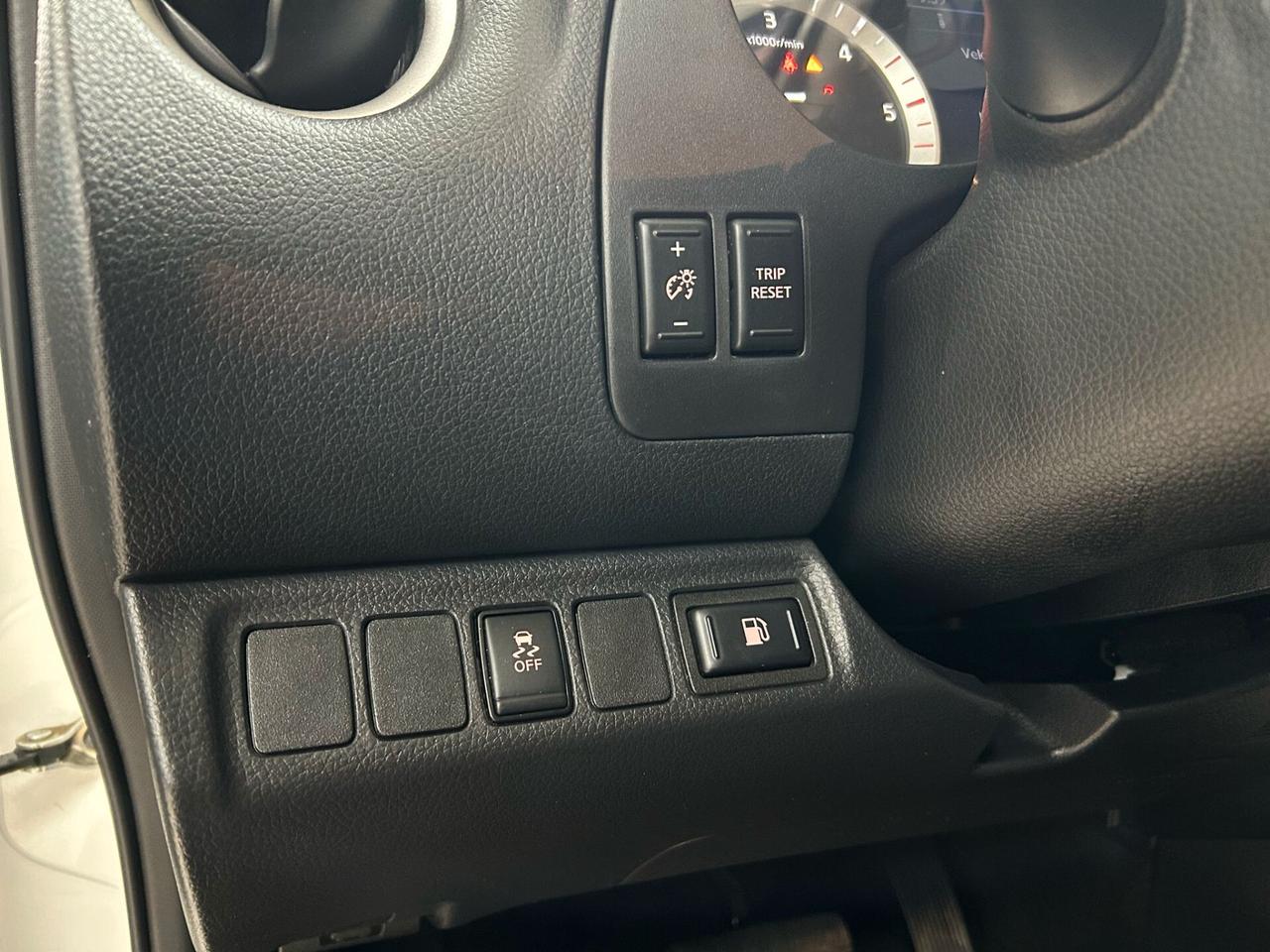 Nissan Navara 2.3 dci d.cab N-Connecta 190cv