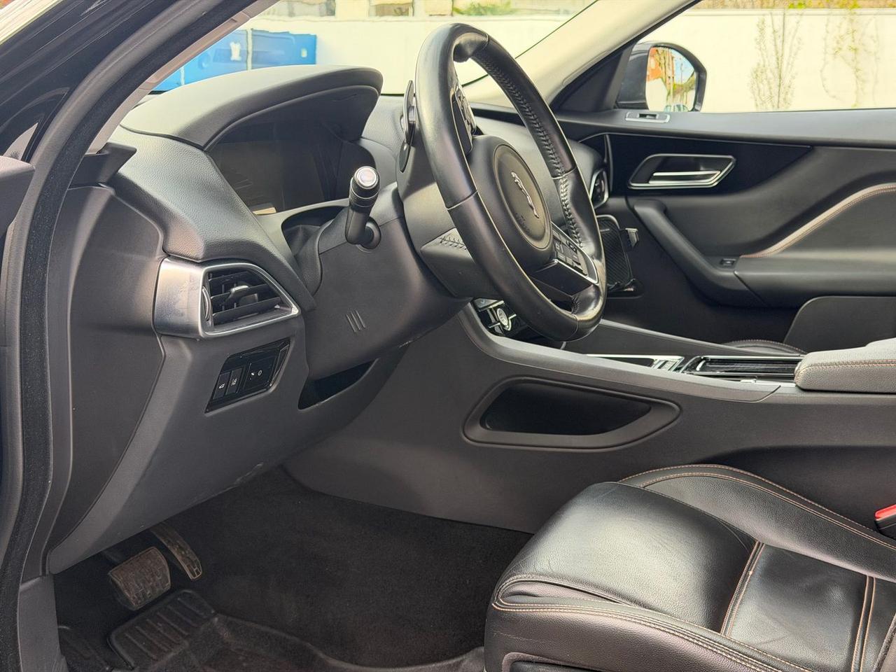 Jaguar F-Pace 2.0 20d Turbo Prestige #10220