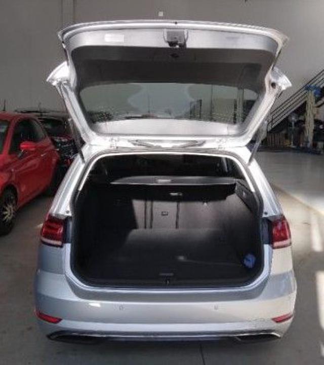 VOLKSWAGEN Golf Variant 2.0 TDI DSG Business