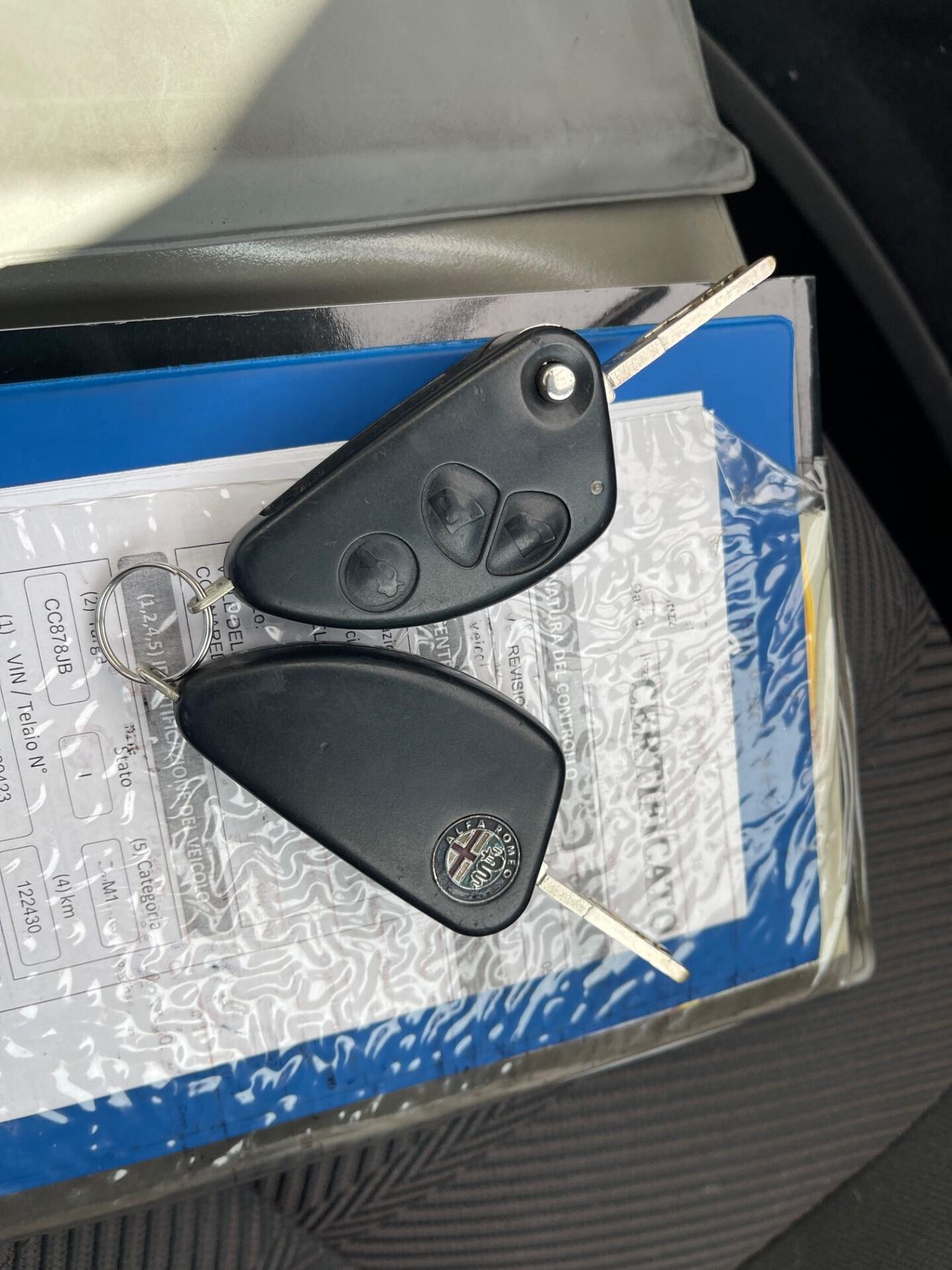 Alfa Romeo 147 1.6i benzina T- Spark neopatentati