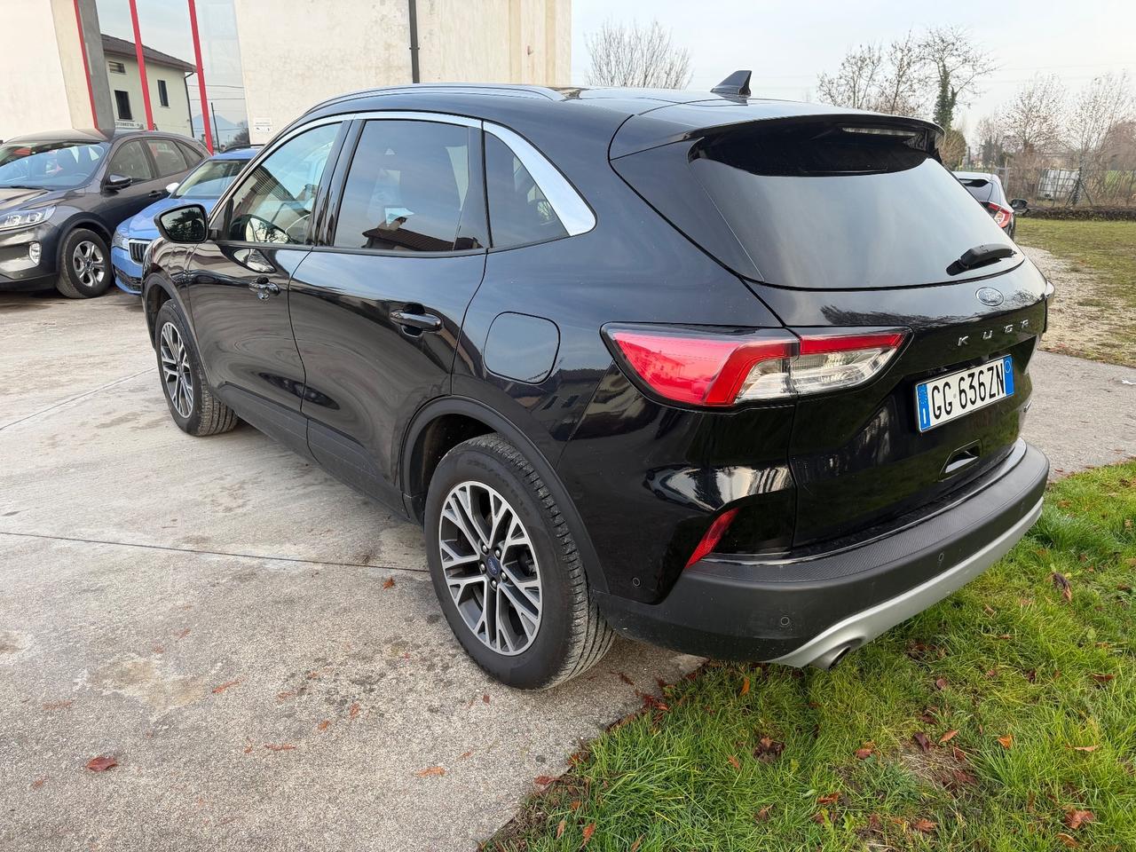 Ford Kuga 2.5 Plug In Hybrid 225 CV CVT 2WD ST-Line