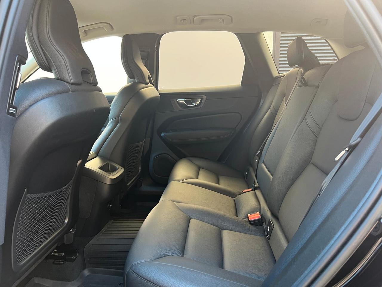 VOLVO XC60 INSCRIPTION B4 2.0 MHEV AWD 197CV PELLE NAVI CAM ANNO 2022