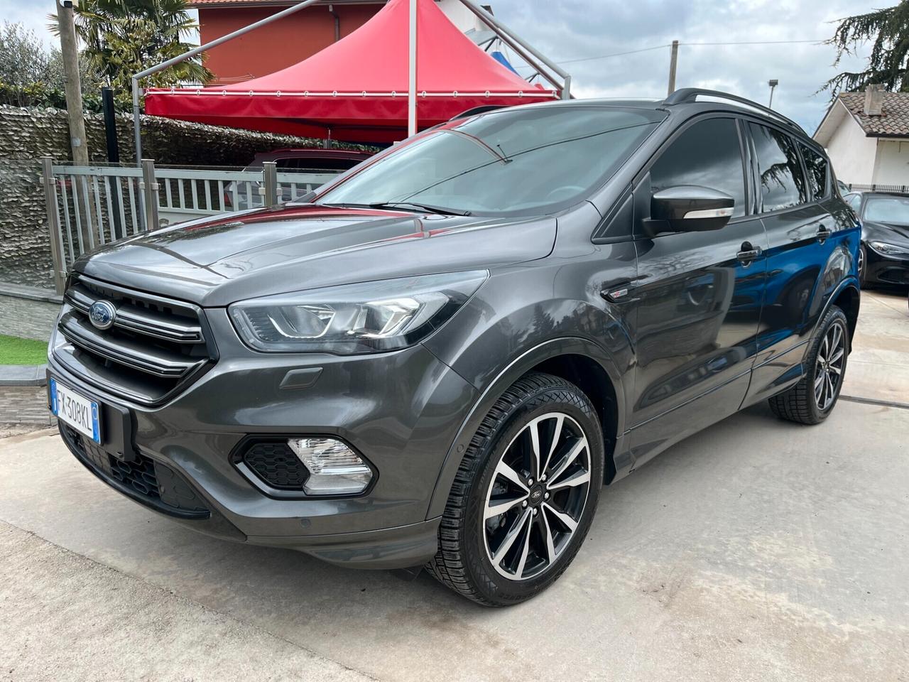Ford Kuga 2.0 TDCI 150 cv 4WD Powershift ST-Line