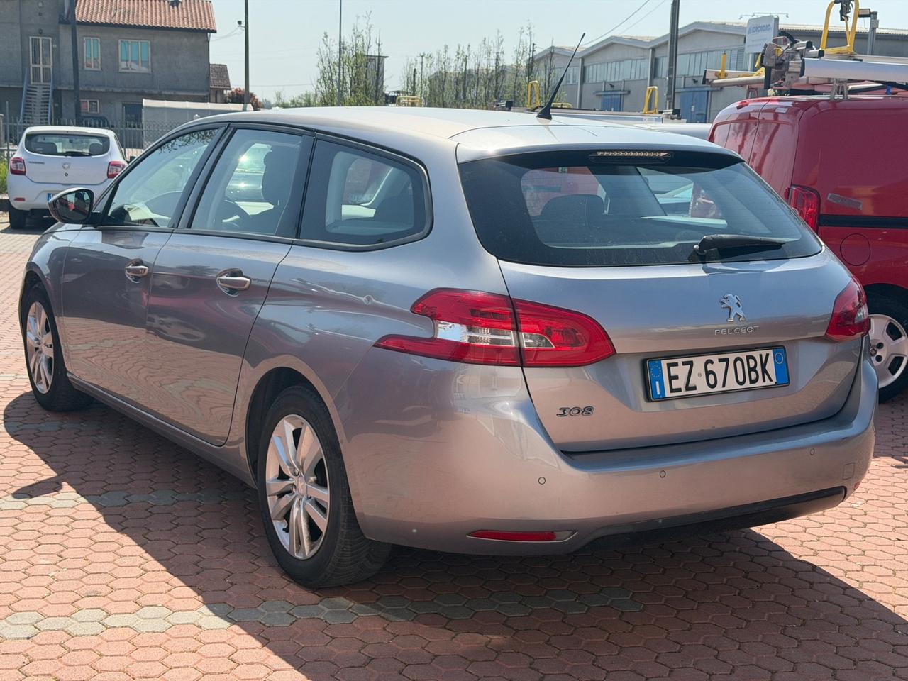 Peugeot 308 BlueHDi 100 S&S SW Business