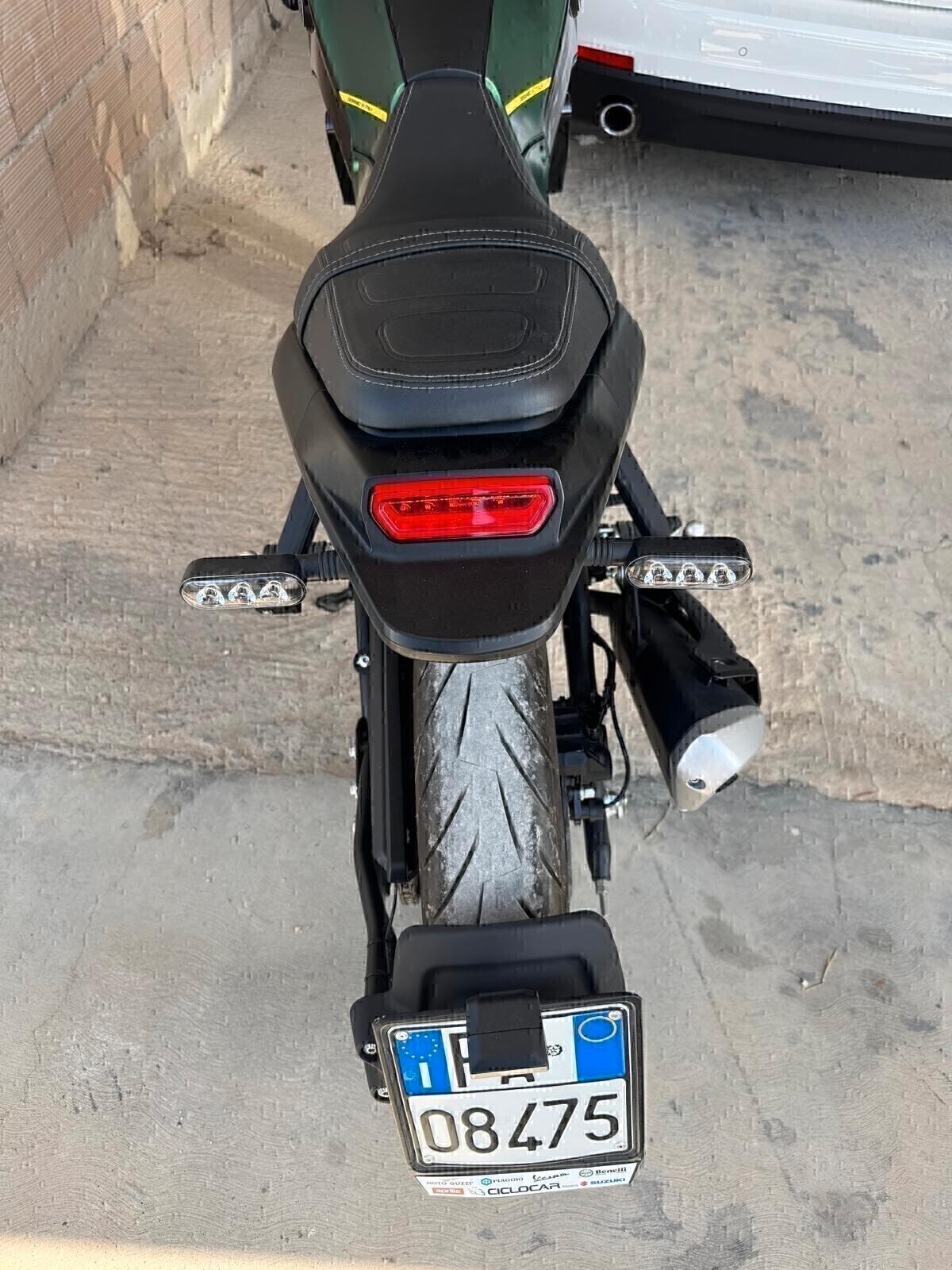 Benelli Leoncino 125