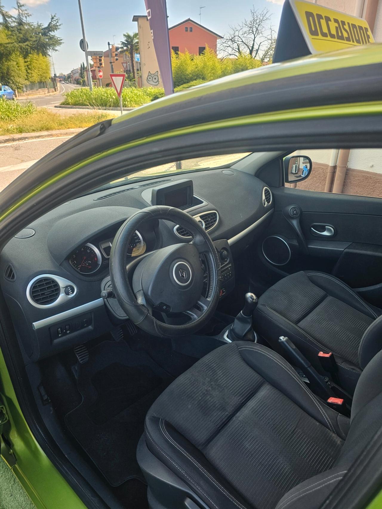 Renault Clio 1.2 16V 5 porte Luxe