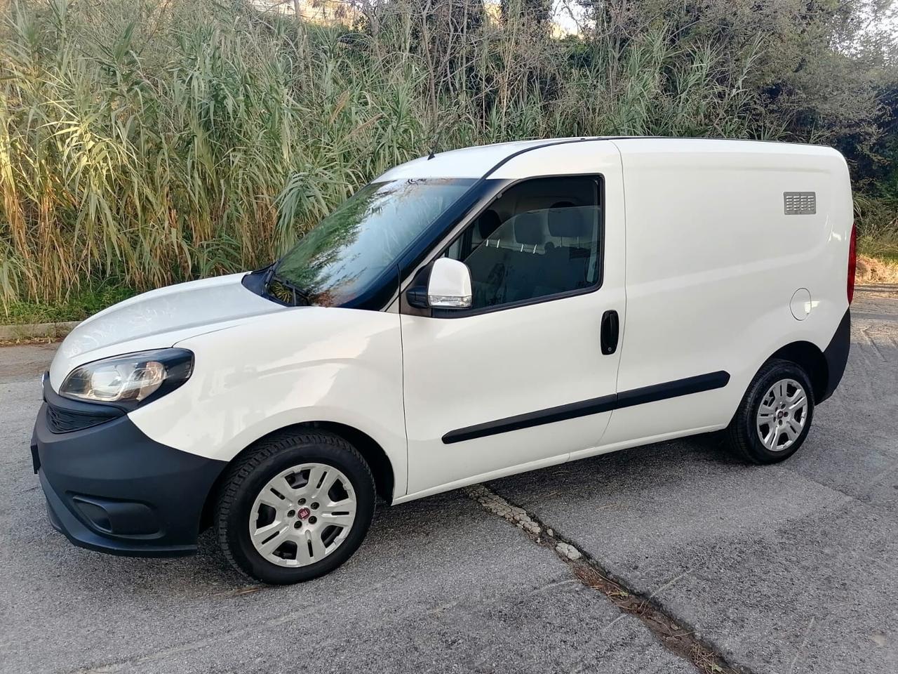 Fiat Doblò 1.6 Mjt - 3 posti - 2018