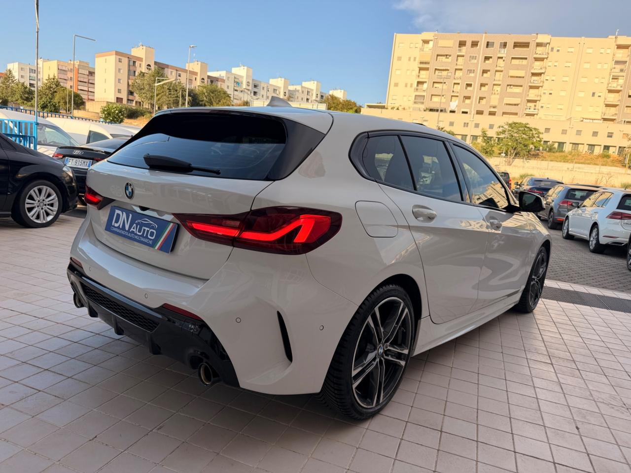 Bmw 118 118d 5p. Msport