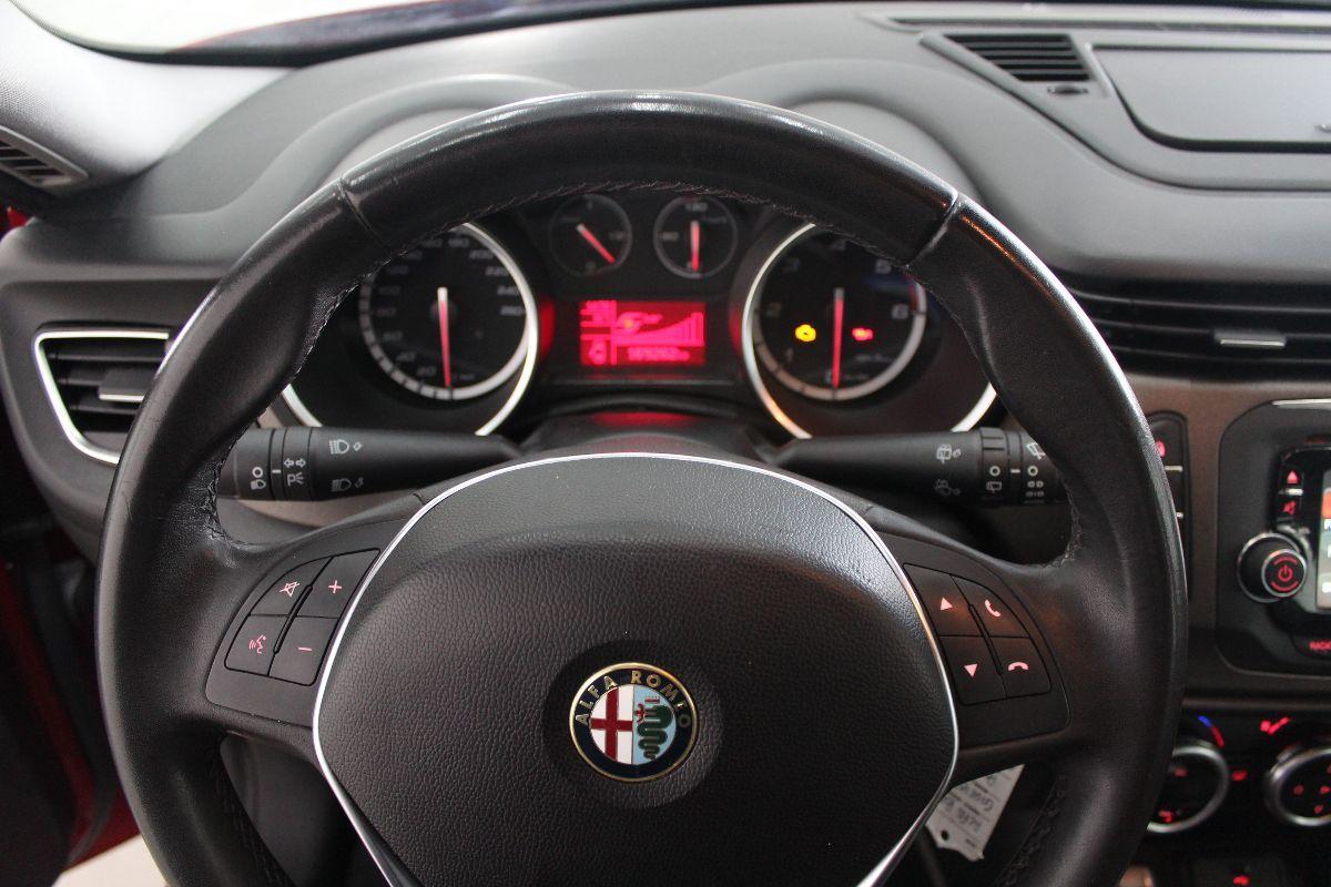 ALFA ROMEO - Giulietta - 1.6 JTDm-2 105 CV Distinctive