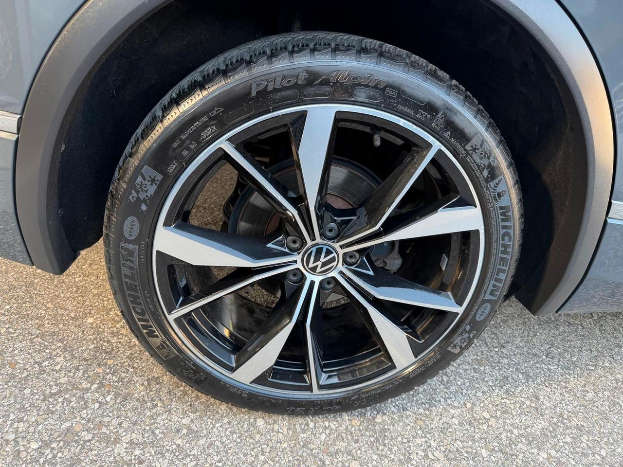 Volkswagen Tiguan 2.0 TDI 150 CV SCR DSG R-Line