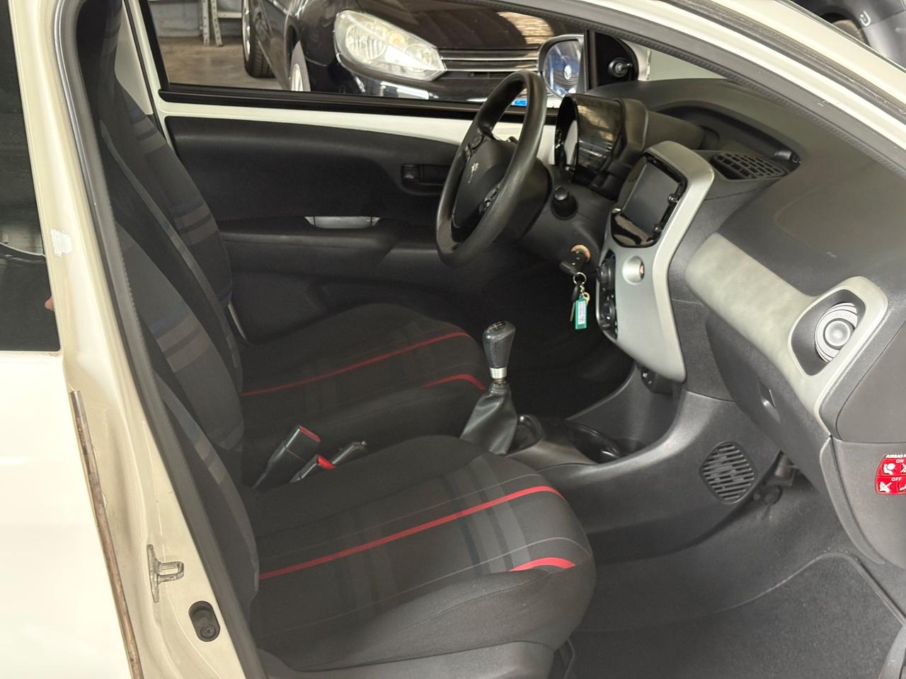 Peugeot 108 VTi 68 5 porte Allure TOP!