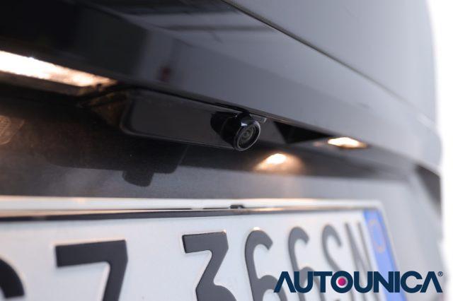 FORD Tourneo Custom 320 2.0 ECOBLUE 170CV AUTOMATICA PL TITANIUM