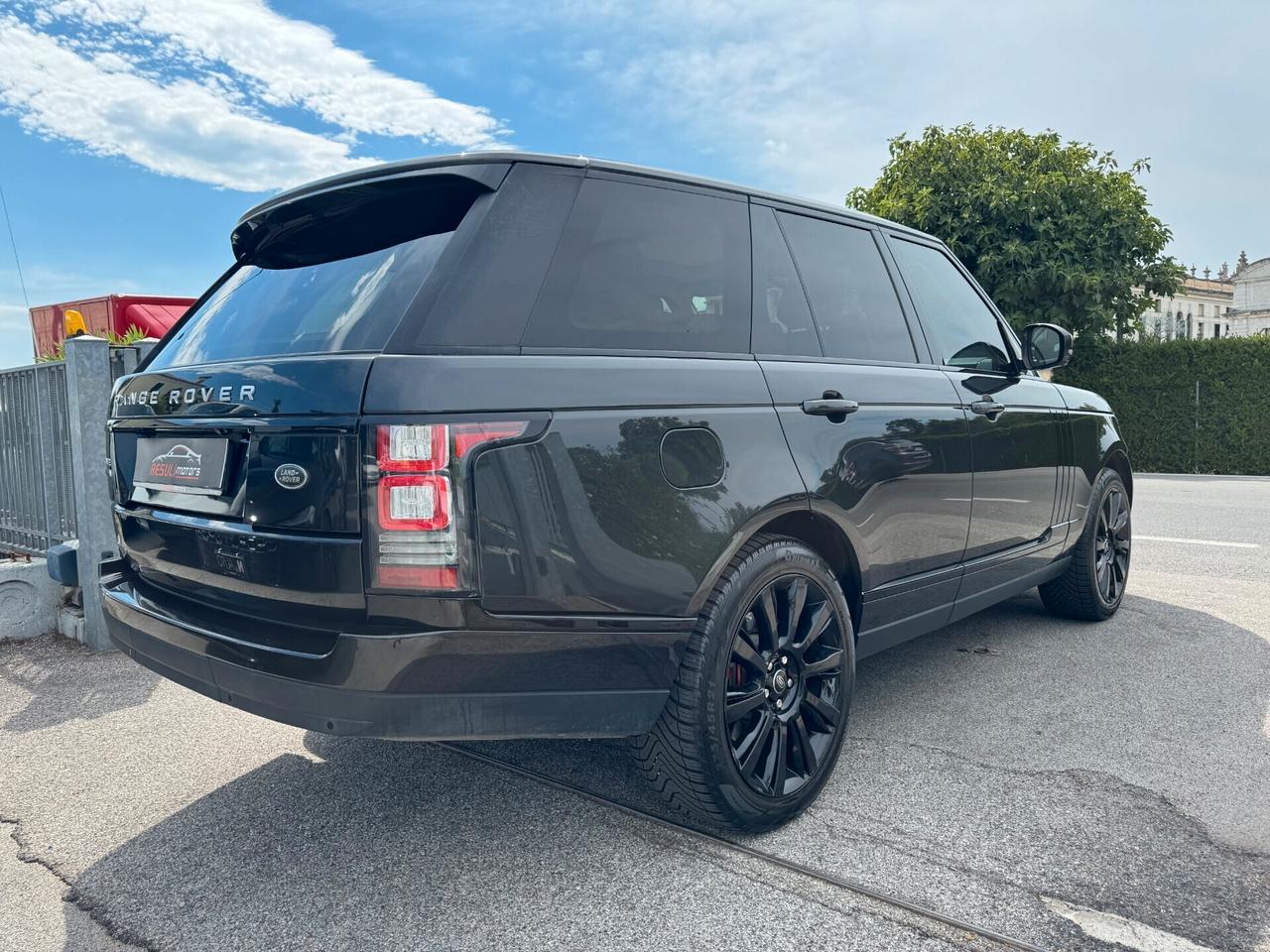 Land Rover Range 4.4 SDV8 Vogue LWB