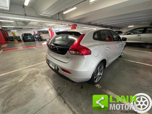 VOLVO V40 D2 Momentum