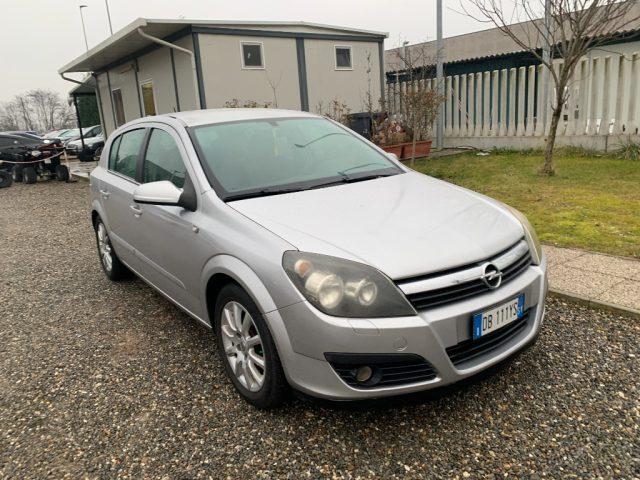 OPEL Astra 1.6 16V Twinport 5 porte Club