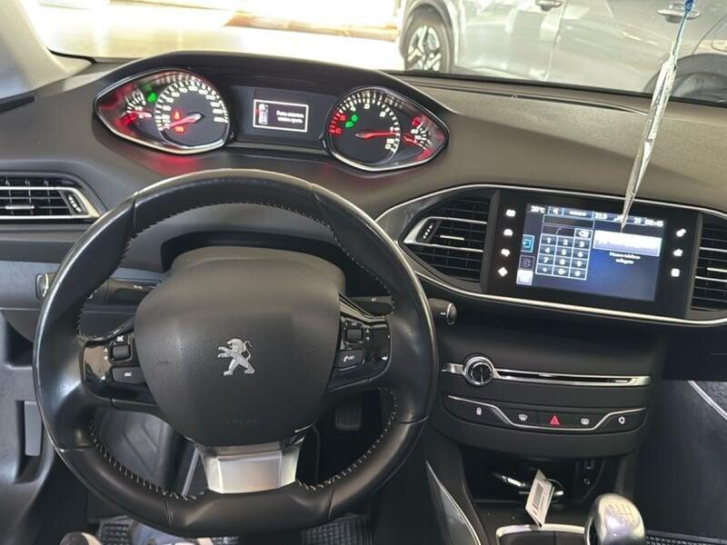 Peugeot 308 1.6 e-HDi 115cv Allure Cinghia Distrib. e Frizione Nuove Gancio Traino