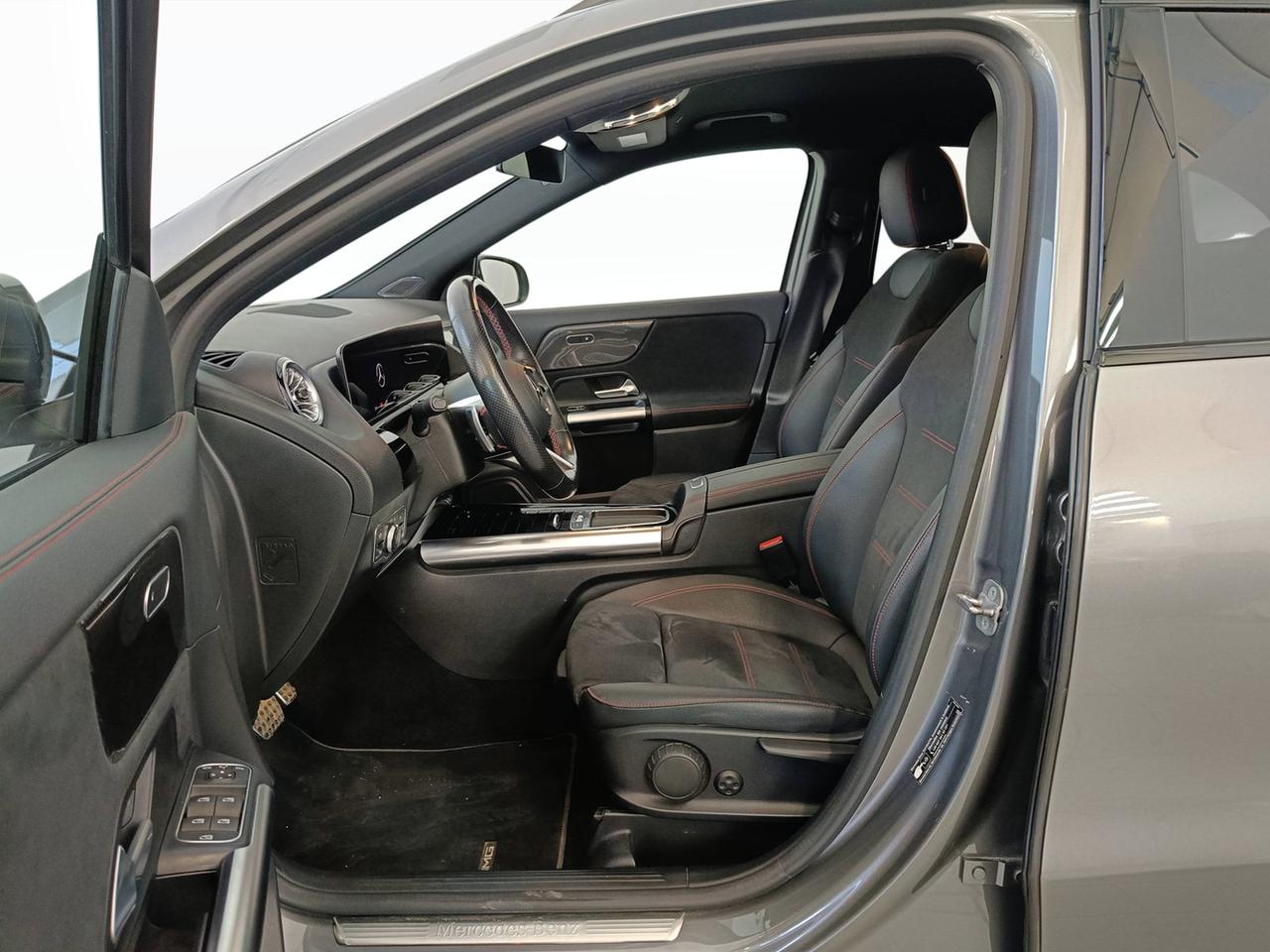 Mercedes-Benz GLA-H247 2023 - GLA 180 d AMG Line Advanced Plus auto