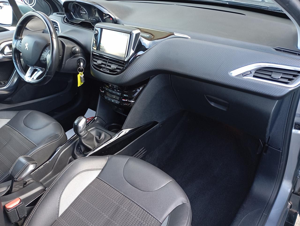 Peugeot 2008 1.2 PureTech Turbo 110CV Allure