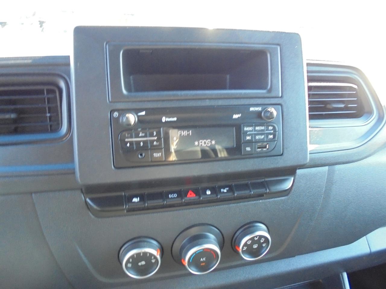 Renault Master T33 2.3 dCi 135 PC-TN L2H2 Ice