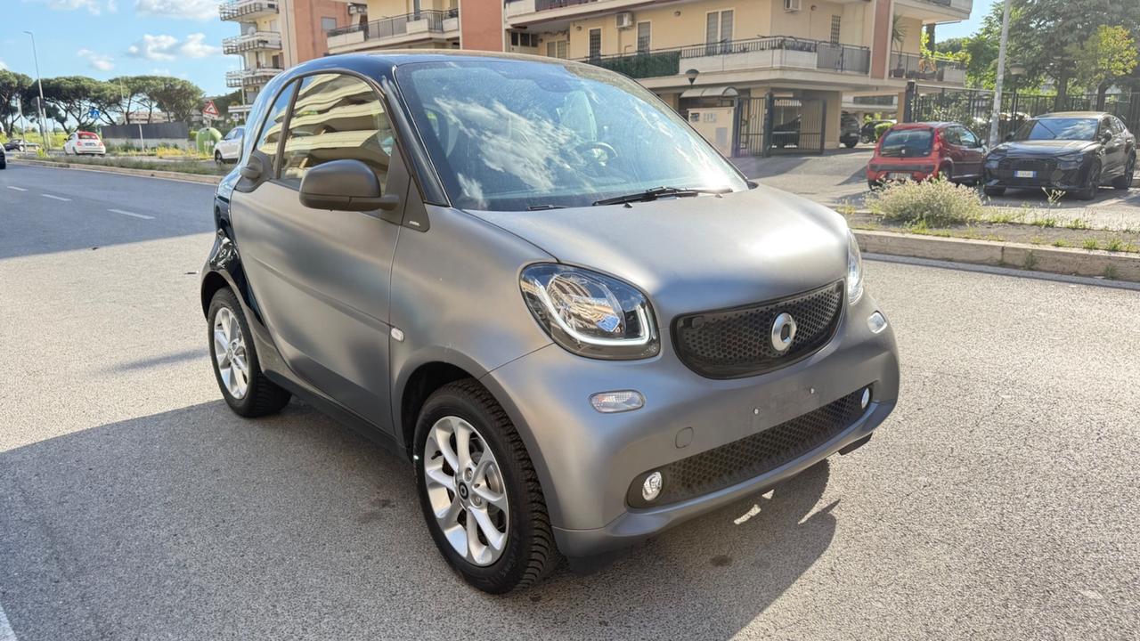 Smart ForTwo 90 0.9 Turbo Passion LED PANORA SEDILI RISCALDATI BRACCIOLO BLUETOOTH