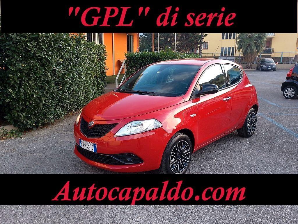 Lancia Ypsilon 1.2 69 CV 5 porte GPL Ecochic Gold