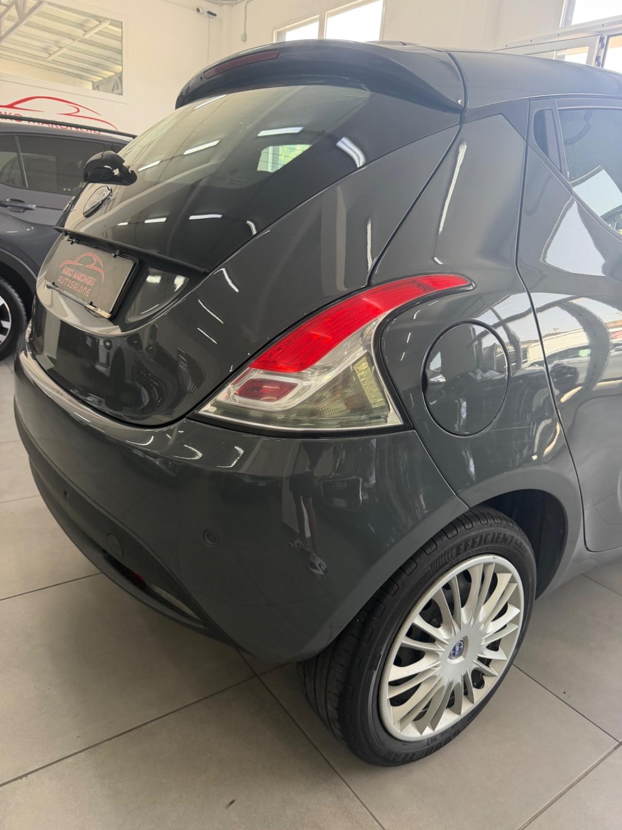 Lancia Ypsilon 1.3 MJT 95 CV 5 p. Platinum FINANZIABILE