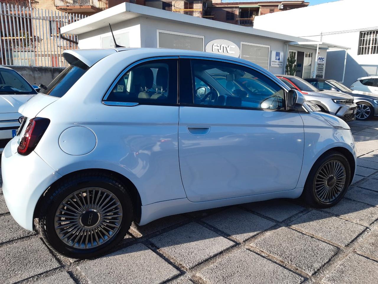 Fiat 500e 42 kWh La Prima
