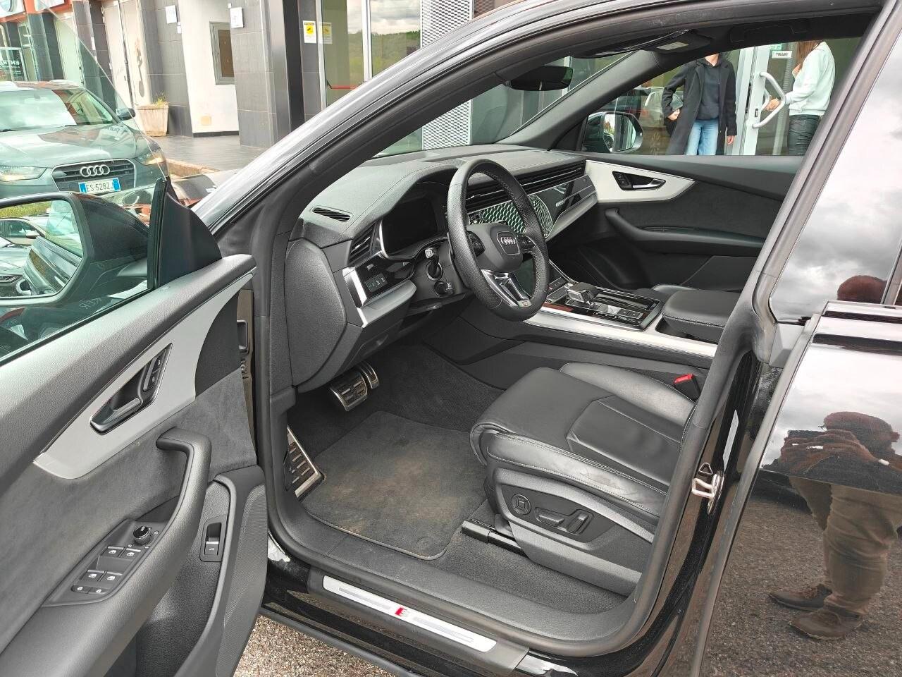 AUDI Q8 Q8 50 TDI 286 CV quattro tiptronic Sport