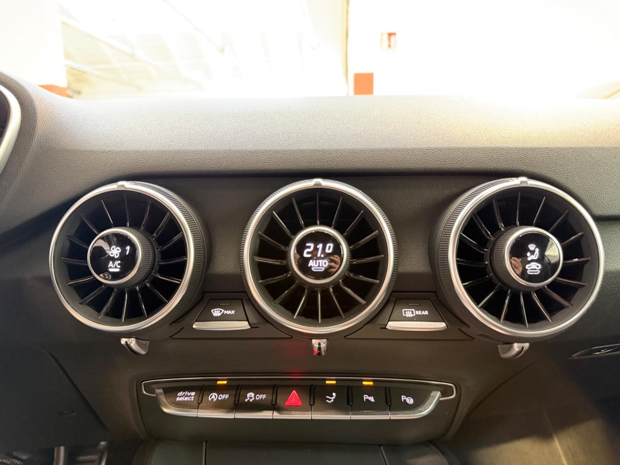 Audi TT 2.0 TFSI QUATTRO S-LINE CARPLAY-TAGLIANDI CERTIFICATI