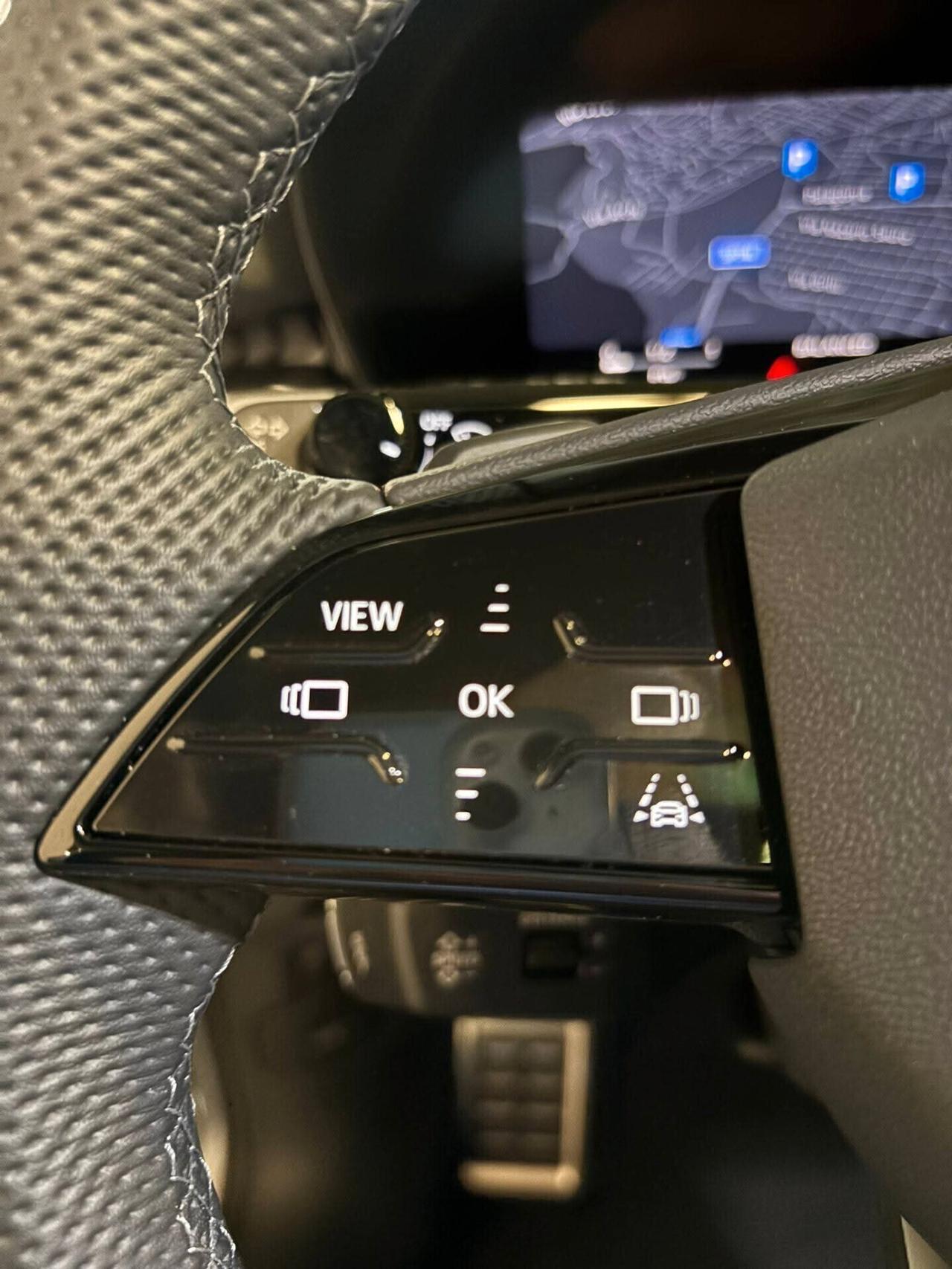 Audi Q3 35 TDI S tronic line edition//*