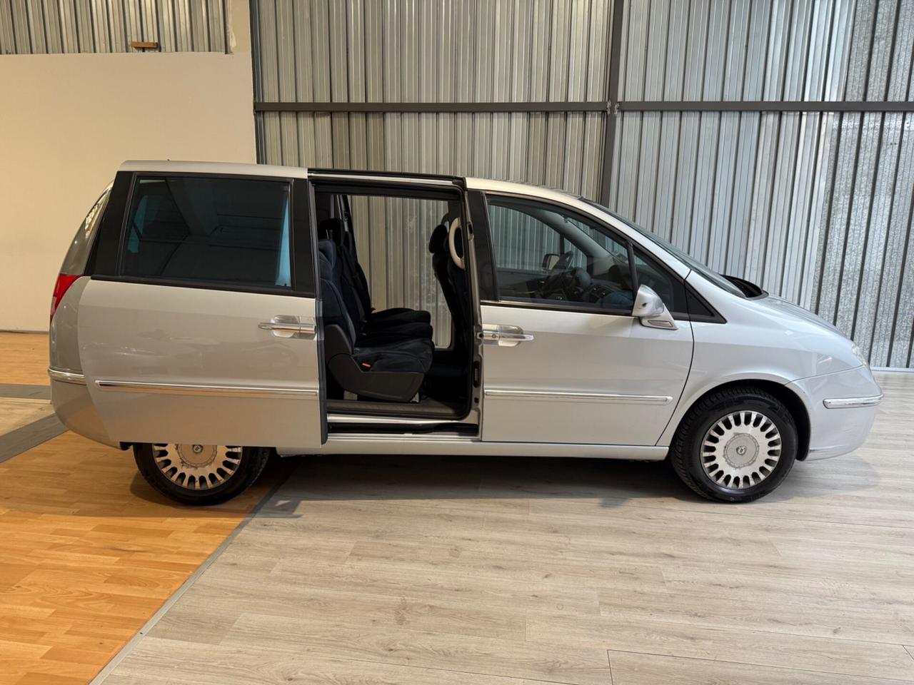 Lancia Phedra Emblema plus FAP 7 posti