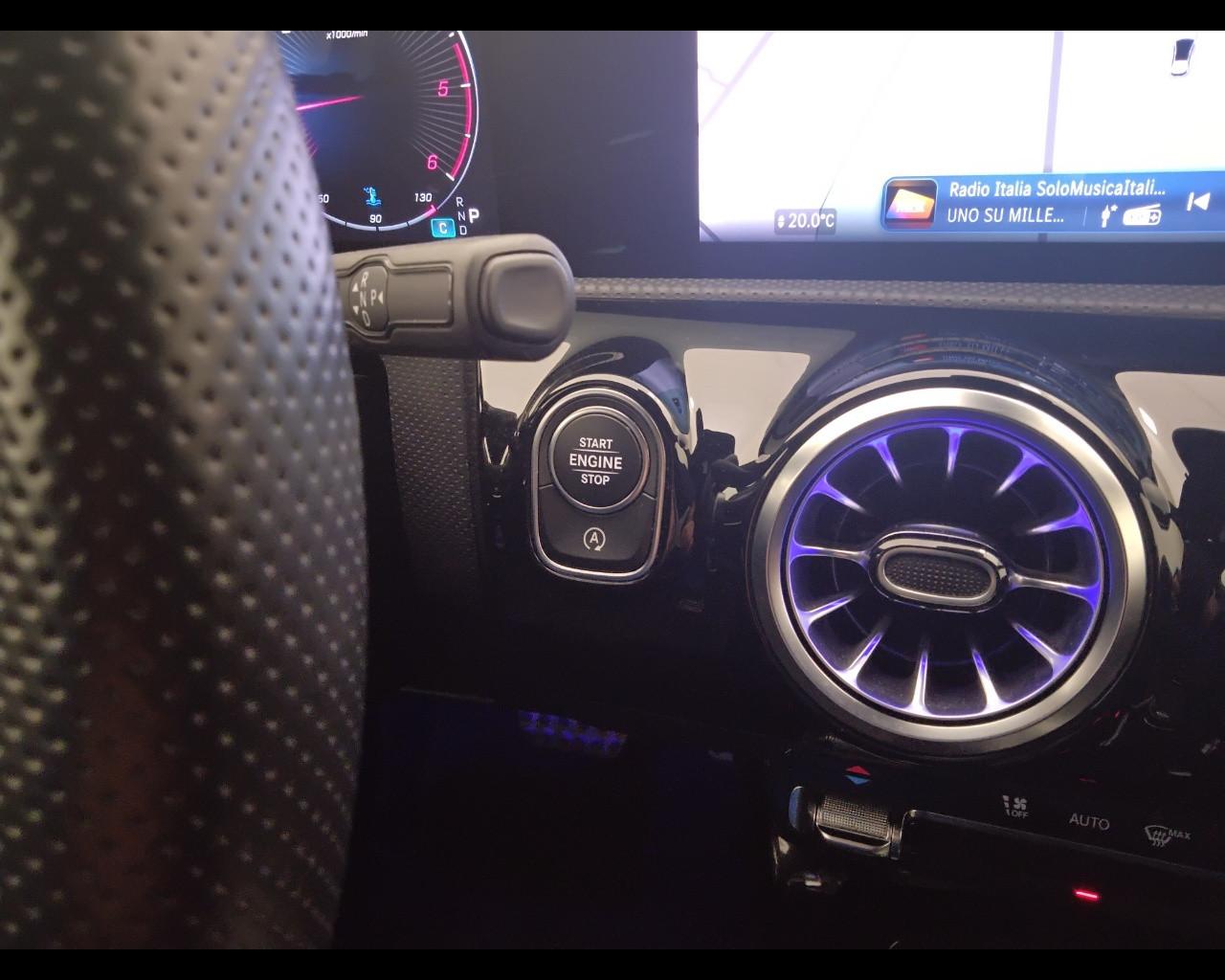 Mercedes-Benz Classe A - W177 2018 - A 180 d Premium auto