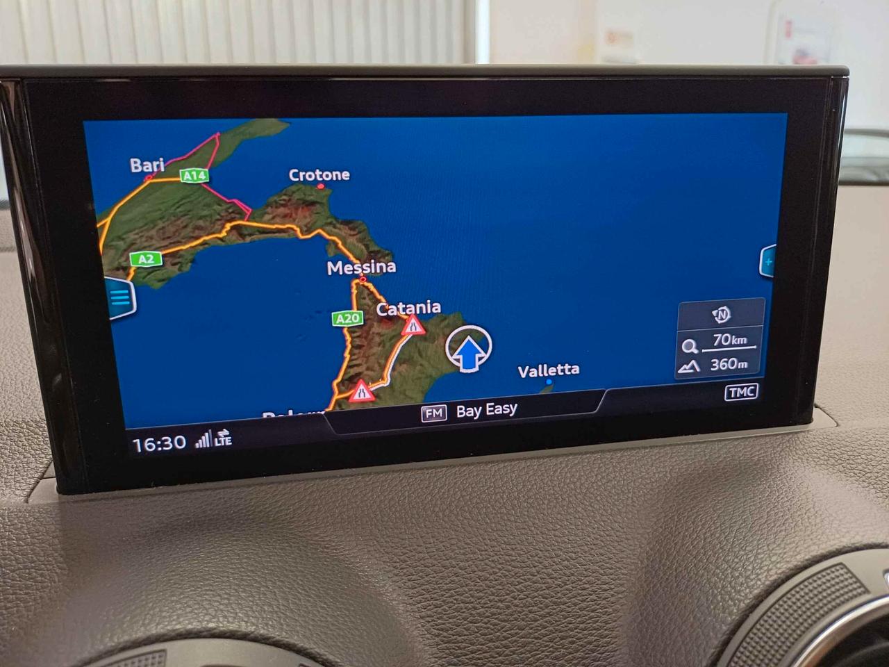 Audi Q2 30 TFSI Business Advanced