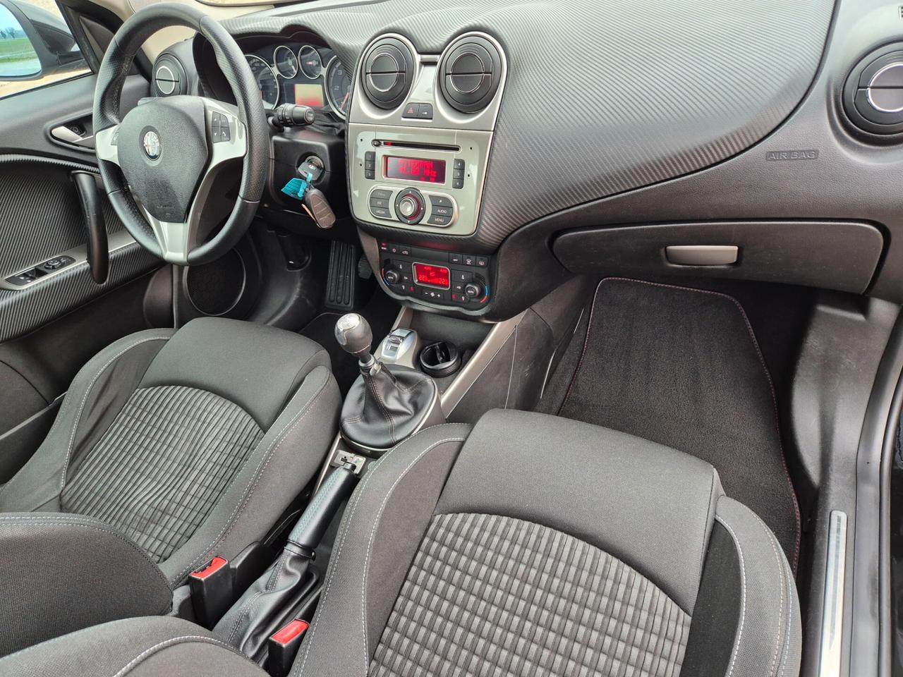 Alfa Romeo MiTo 1.6 JTDm 16V Distinctive Sport Pack