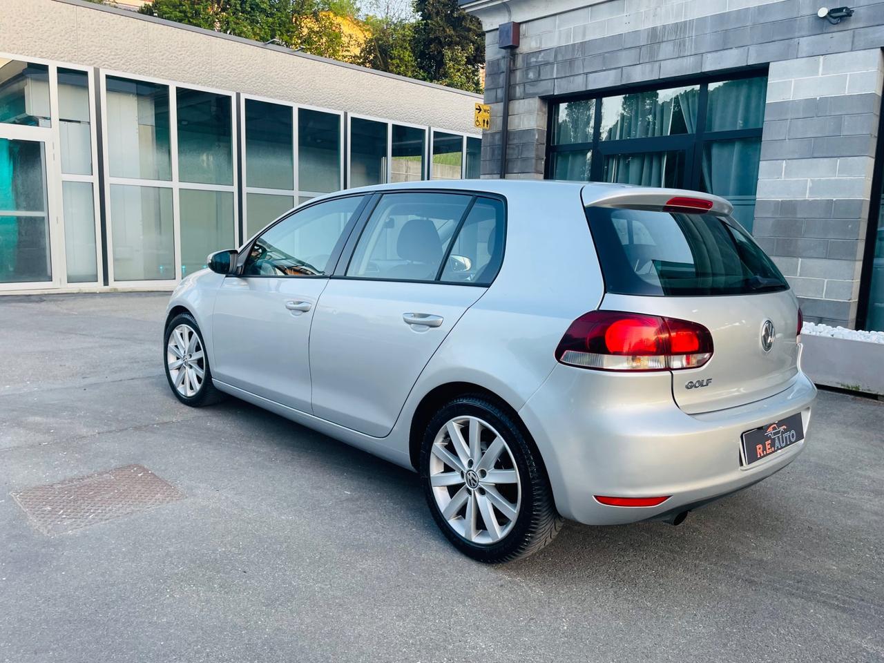 Volkswagen Golf 1.6 TDI DPF DSG 5p. Highline