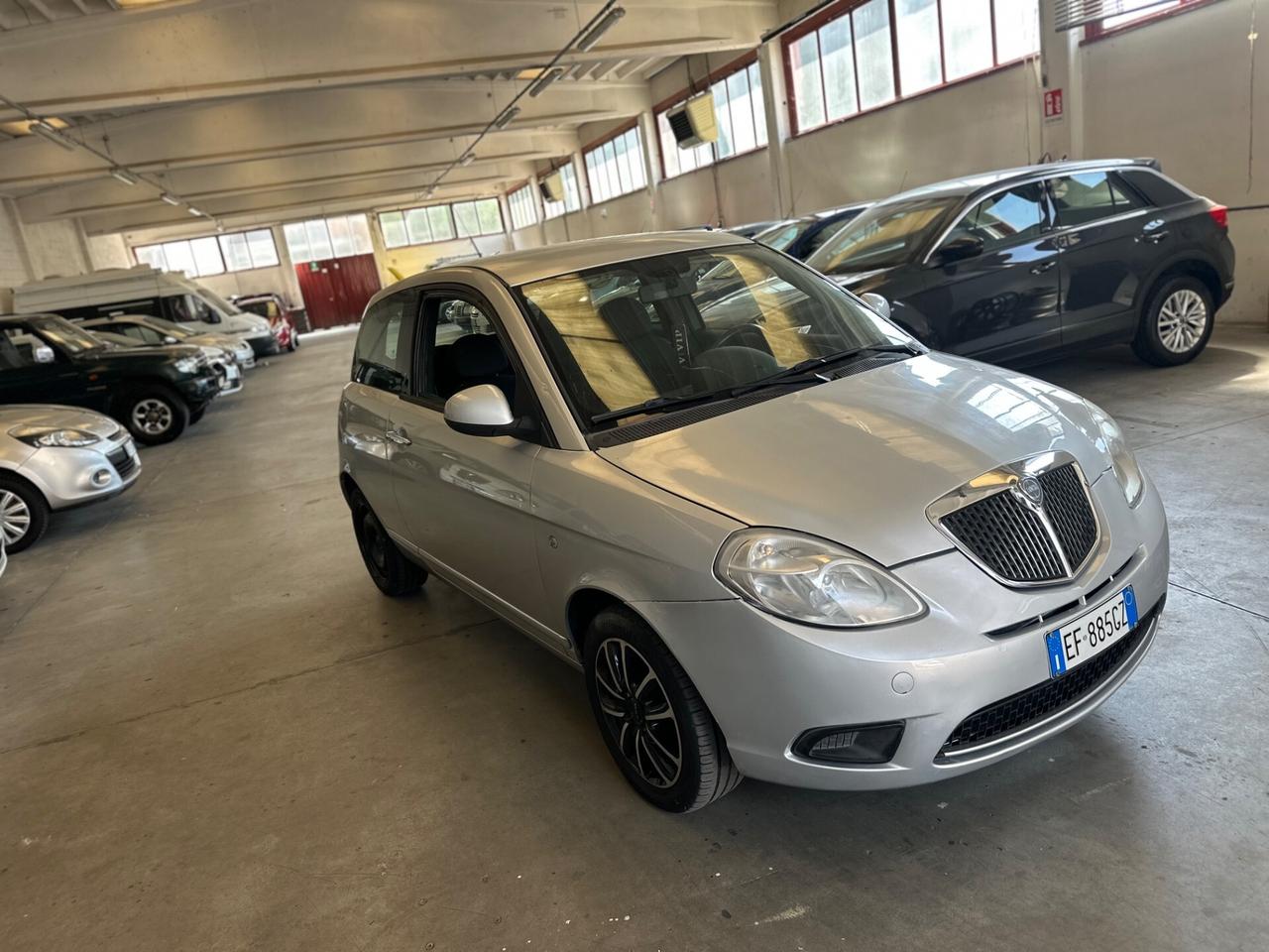 Lancia Ypsilon 1.2 Argento